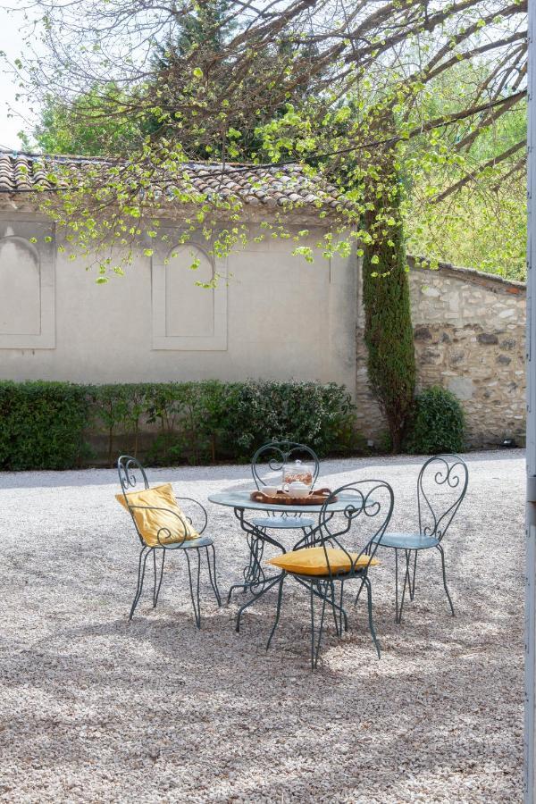 Domaine De Blanche Fleur Hotel Chateauneuf-de-Gadagne Exterior photo