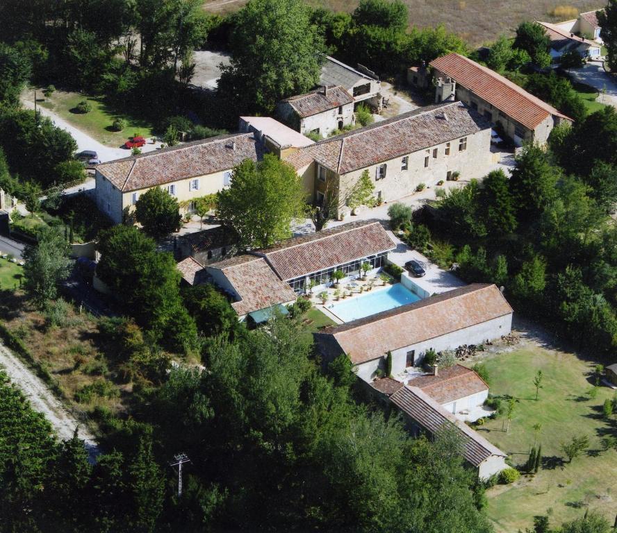 Domaine De Blanche Fleur Hotel Chateauneuf-de-Gadagne Exterior photo